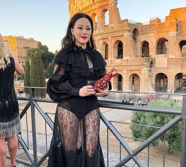 60岁女星章小蕙在美国现状!