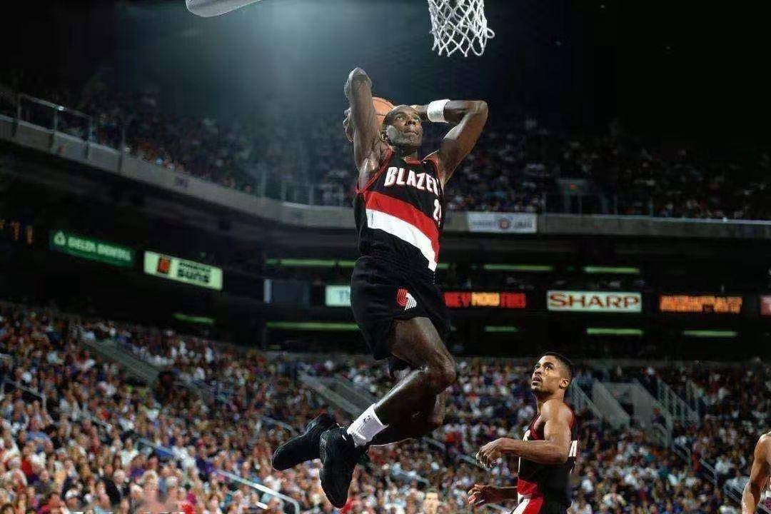 盘点nba罚球线完成扣篮的十大球星:卡特第三,乔丹仅排第二_大赛_球员