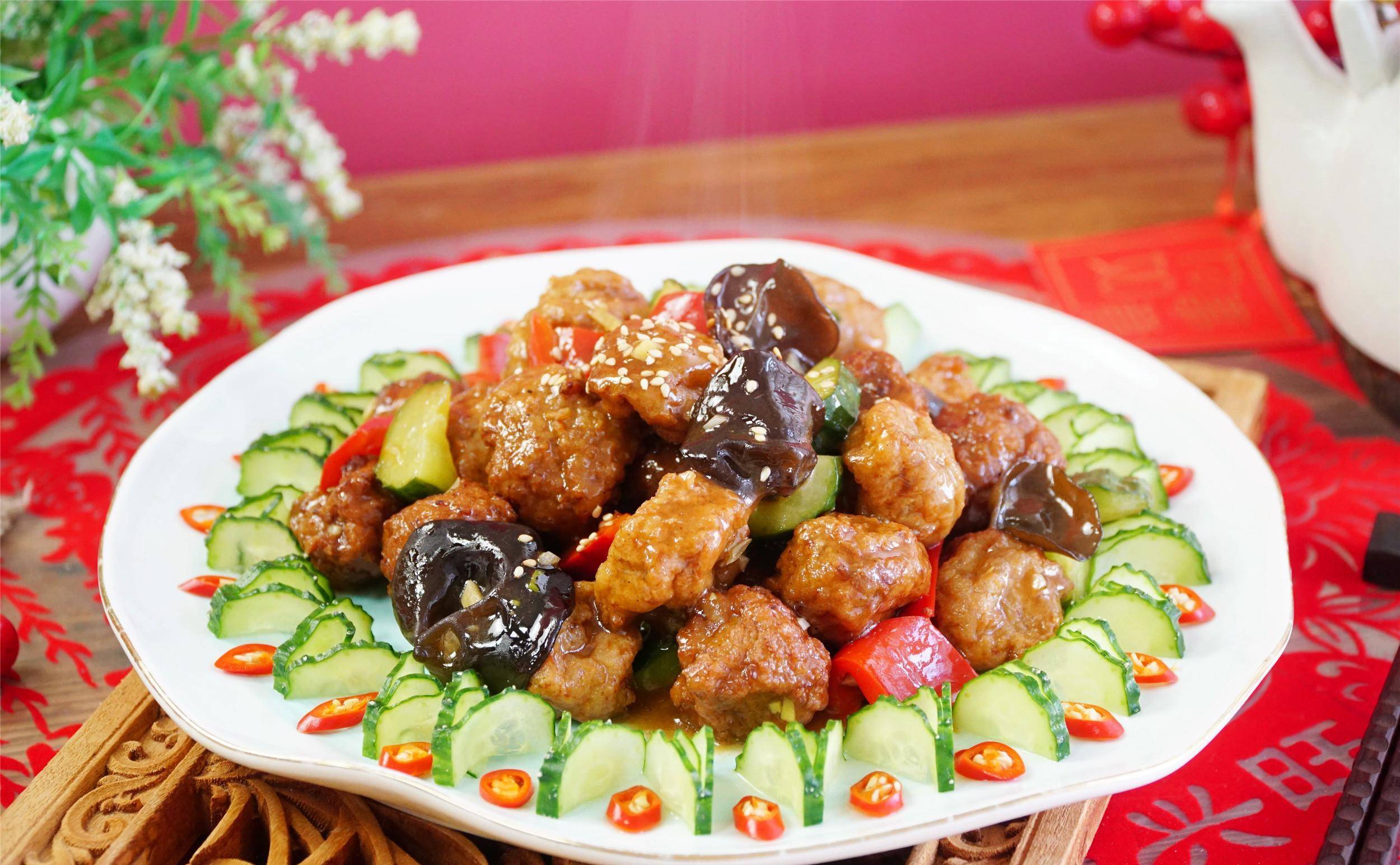 年夜饭的压轴菜,炸点丸子烩一烩,"团团圆圆"端上桌,好吃喜庆_黄瓜