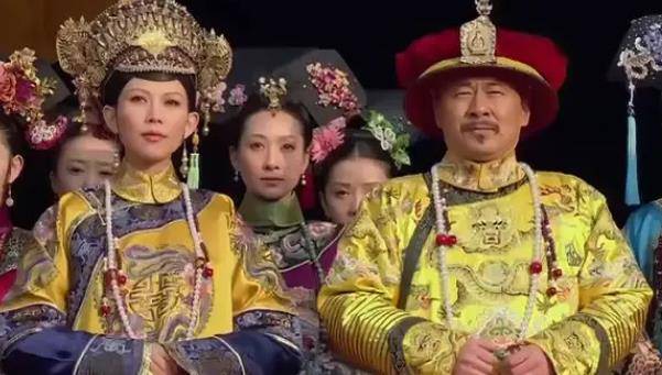 导致自己的孩子胎死腹中,虽然当时的华妃十分记恨端妃,可也知道这背后