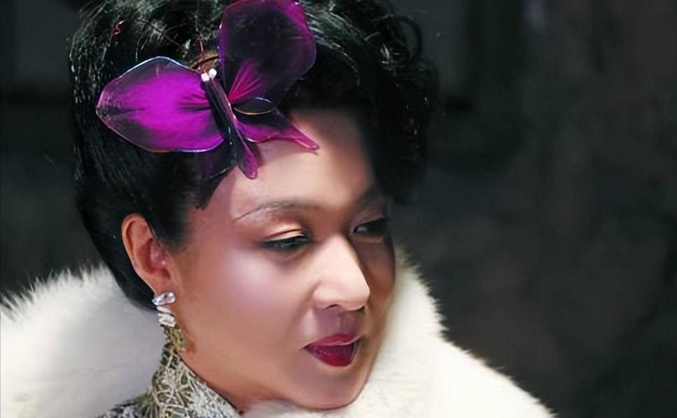 金星的电视剧首秀献给了《林海雪原》 女土匪造型曝光披长袍架势足