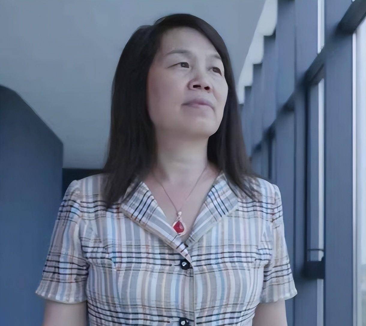 女教授范代娣:与丈夫共同创立巨子生物,毛利率超87,成功上市_夫妻