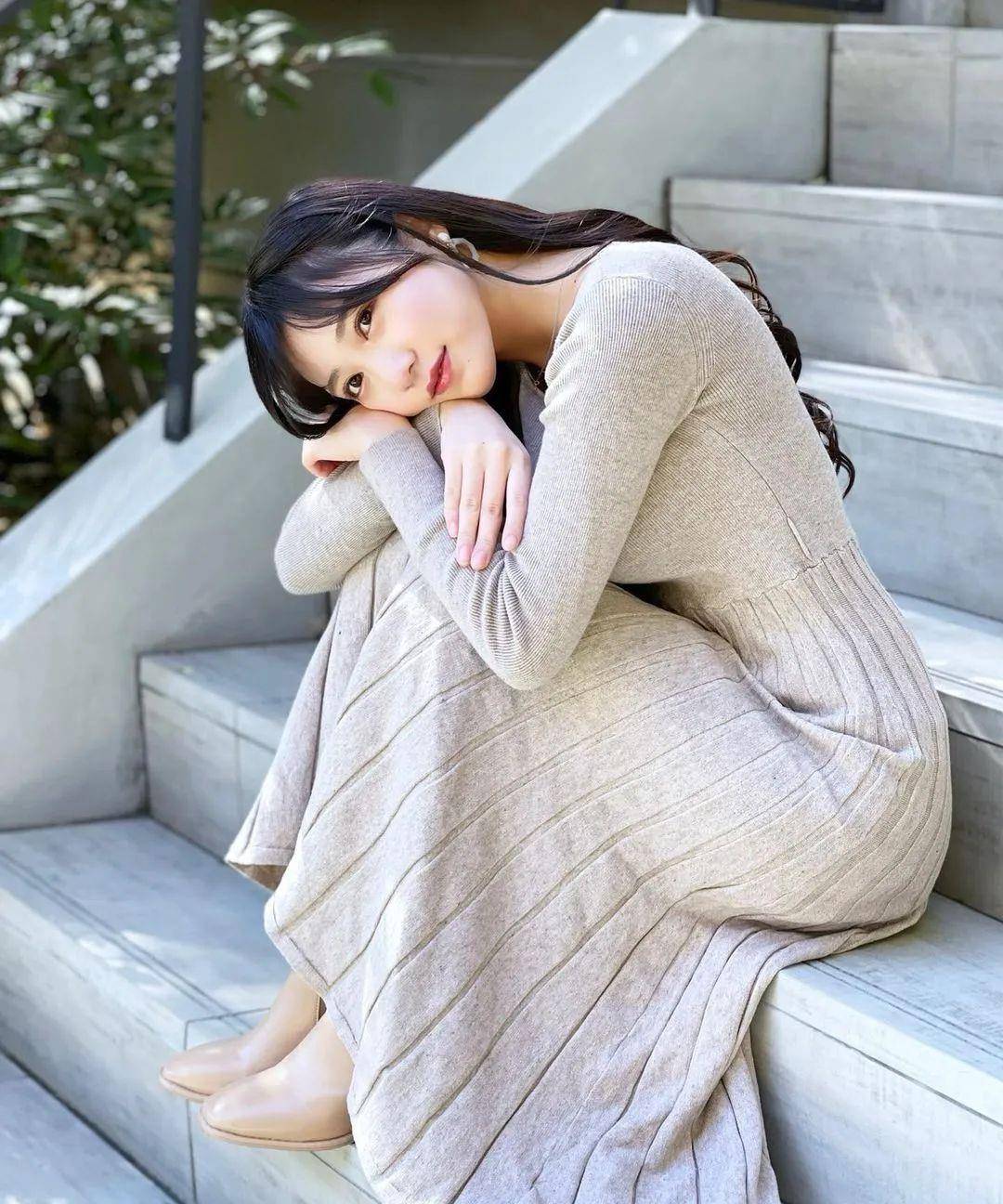 横野堇,曾是当红日本女偶像的她,却因丑闻事件而隐退娱乐圈_人气_夜会