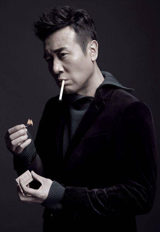 的白占安狂吐口水近些年还被做成了表情包突然翻红但就是因为这次出演