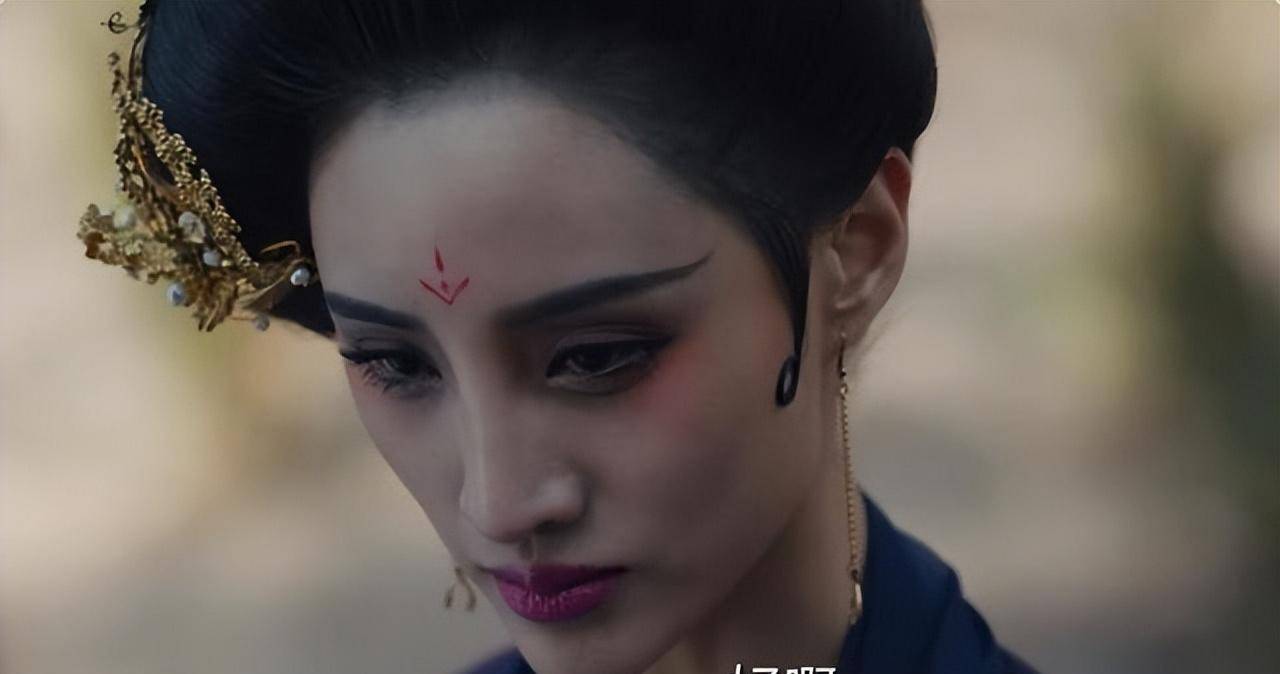 将十一娘这个角色饰演得淋漓尽致被誉为"中国第一美腿车模"的吴春怡在
