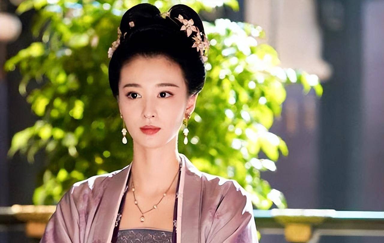 但是有一点,宇文化及的弟弟的妻子,正是萧皇后的掌上明珠女儿.