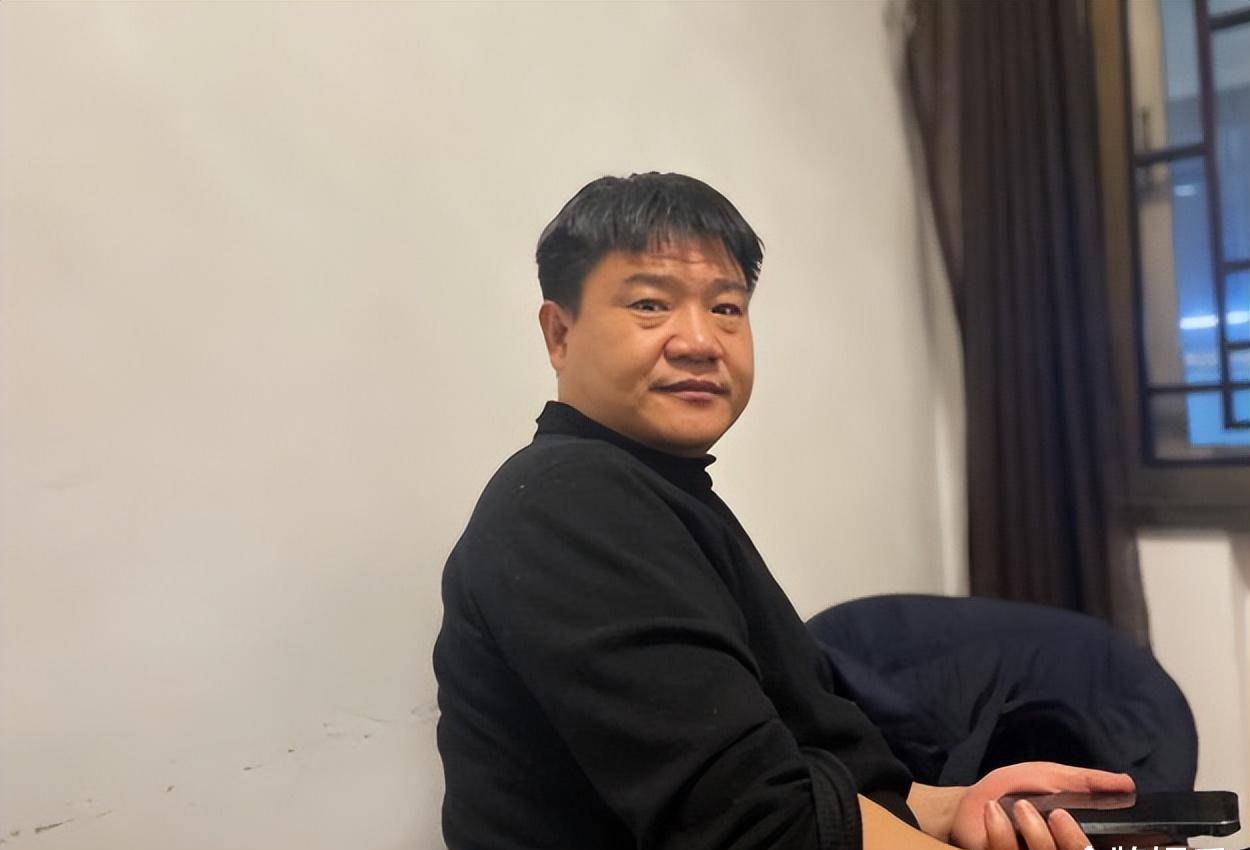 曾经月入百万,如今只有不到5千块_工作_收入_私生活