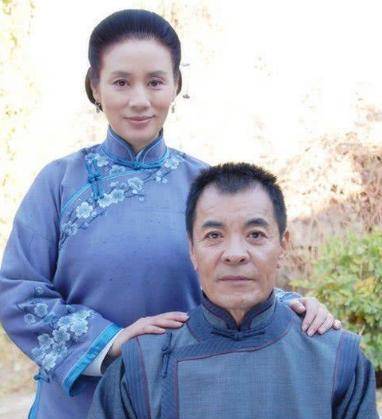 刘威的前妻何晴,两人一块合作《女子别动队》后因戏生情,虽然剧中没