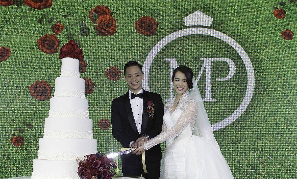 胡杏儿发文庆祝七年铜婚,老公近照帅气,儿子可爱,人生还有何求_黄宗泽