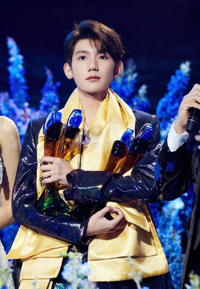 王源海外出圈,《花瓣》mv登马来西亚收视率第一的电视频道,厉害_音乐