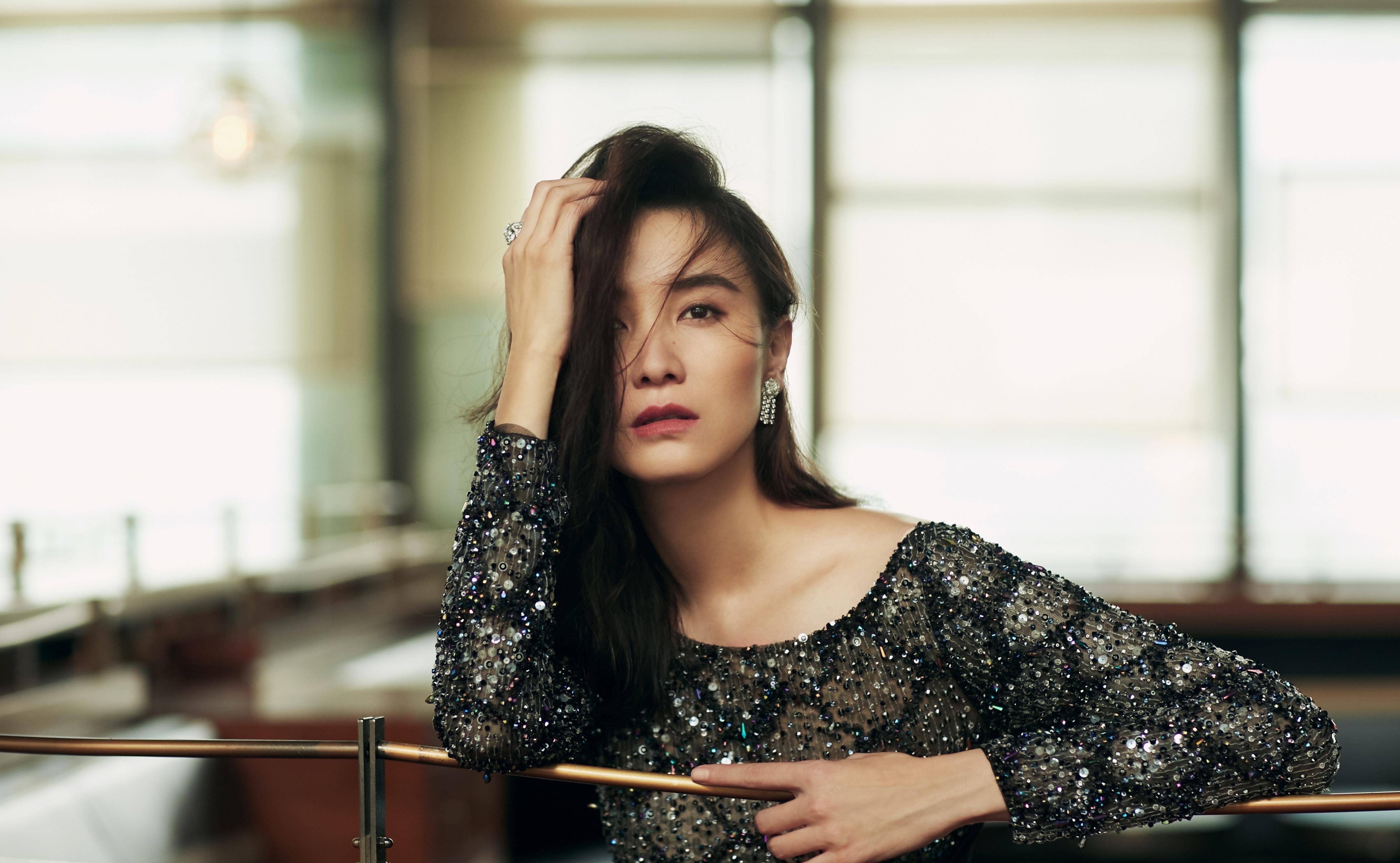 浅谈小宋佳四段感情,每一段都是认真地爱着,好的爱情要敢爱敢恨_女人