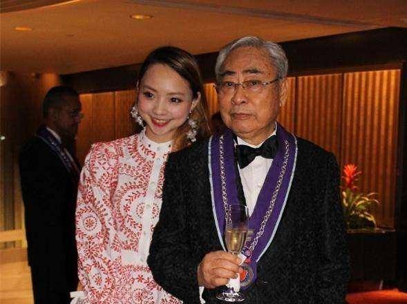 老大沉迷女色,老二做生意败光百亿_林百欣_家族_因为