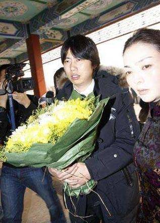 陈琳从阳台上一跃而下,死后为何还带着口罩_沈永革_张超峰_乐坛