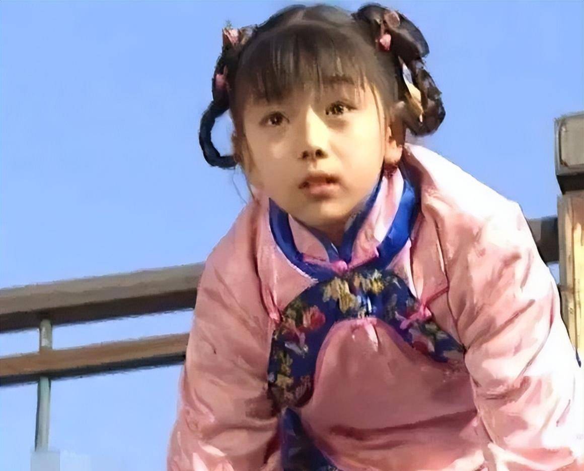 "小鸽子"胡雅斯:6岁出道,12岁爆红,13岁隐退,31岁出家_时候_生活_的