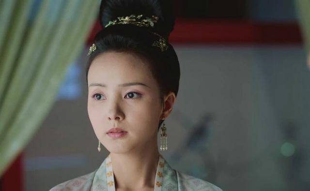 短暂出场的张念之,虽然有过短暂的幸福,却只能是镜花水月_萧定权_张绍