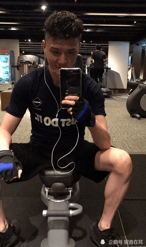 冯绍峰发文太搞笑,内容疑回复暴瘦传闻