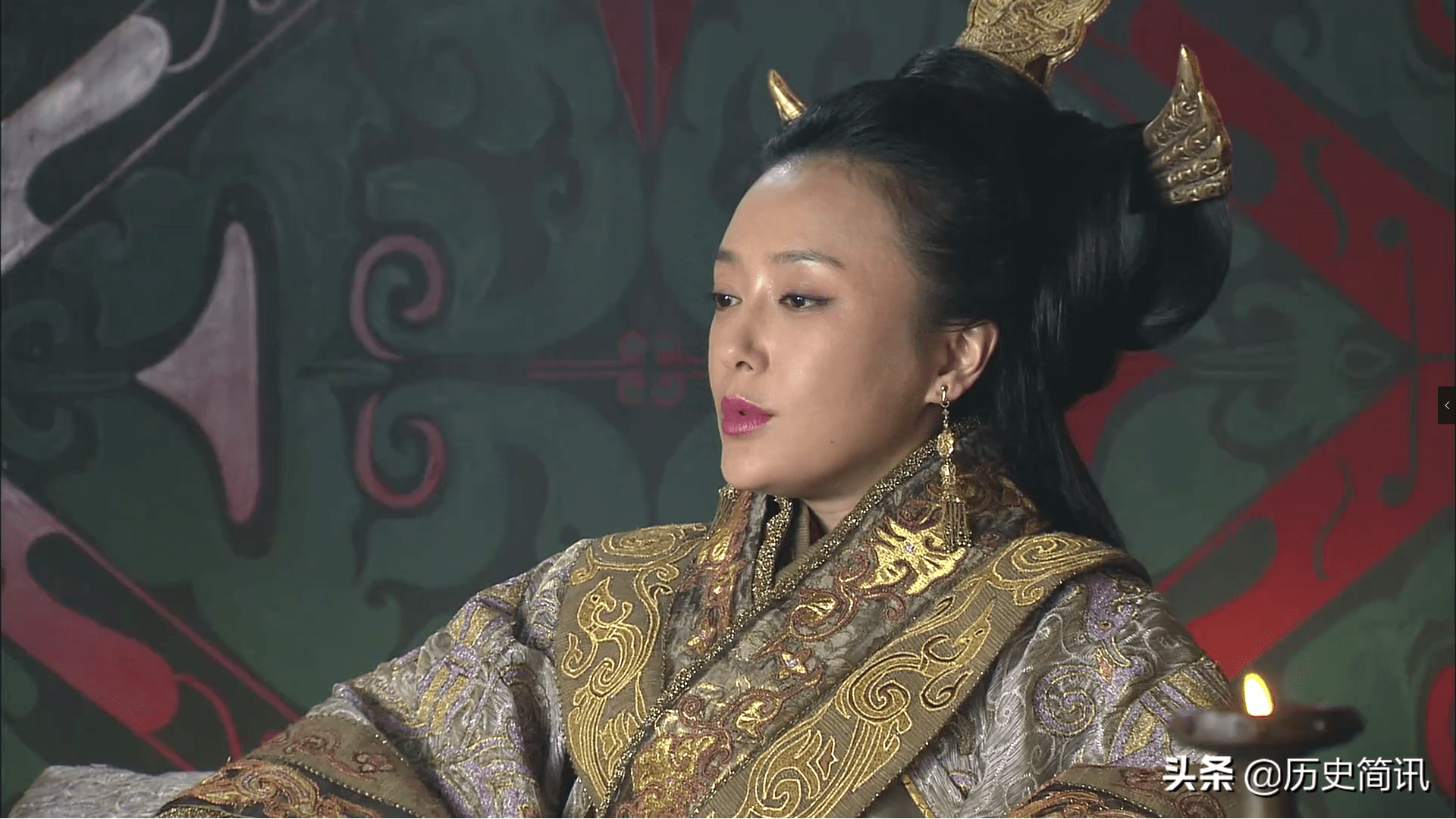 于是,陈平赶紧把樊哙还活着的消息告诉吕后,吕后下旨释放樊哙,恢复他