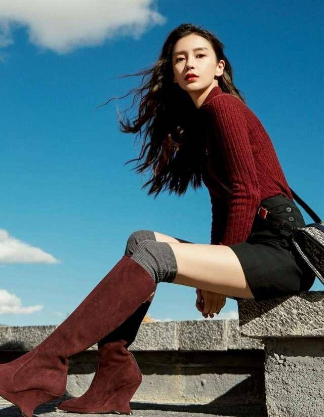 杨颖长靴配长筒袜,看起来时髦又百搭,凸显一双"筷子腿"_时尚_显得