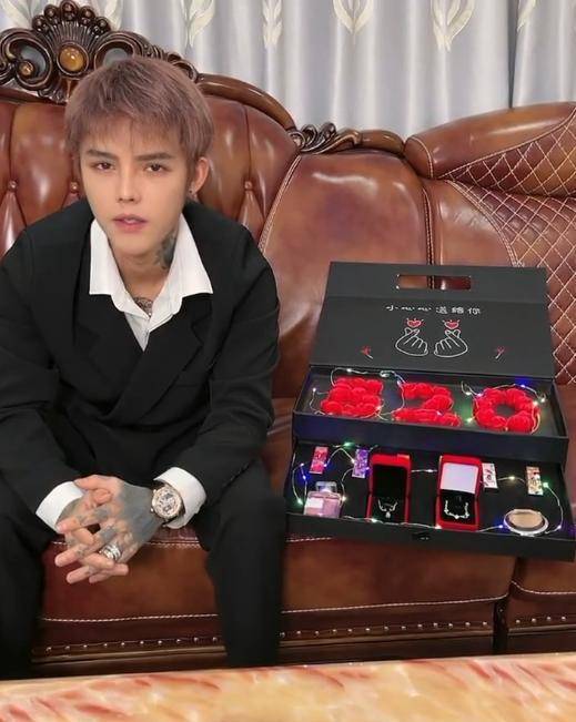 套路璐母亲狮子大开口,要520万彩礼为难殷世航,母女俩都是狠人_心意