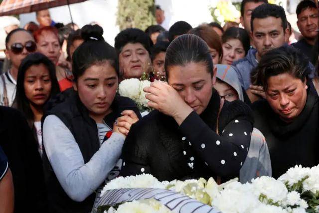 父亲生前打下千亿江山,交给女儿5年资产成负_郑周敏_绵绵_企业