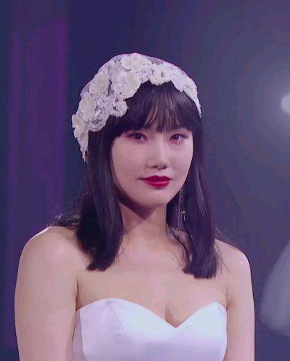 "傲娇"黄龄,你怎么可以不憧憬婚姻呢?毕竟穿婚纱的你好美哒!