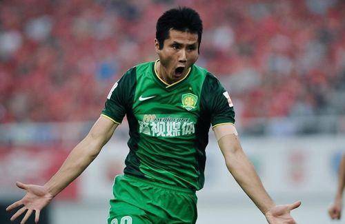 当年的亚洲金左脚邵佳一,巅峰期入选德甲名人堂,他现状如何?