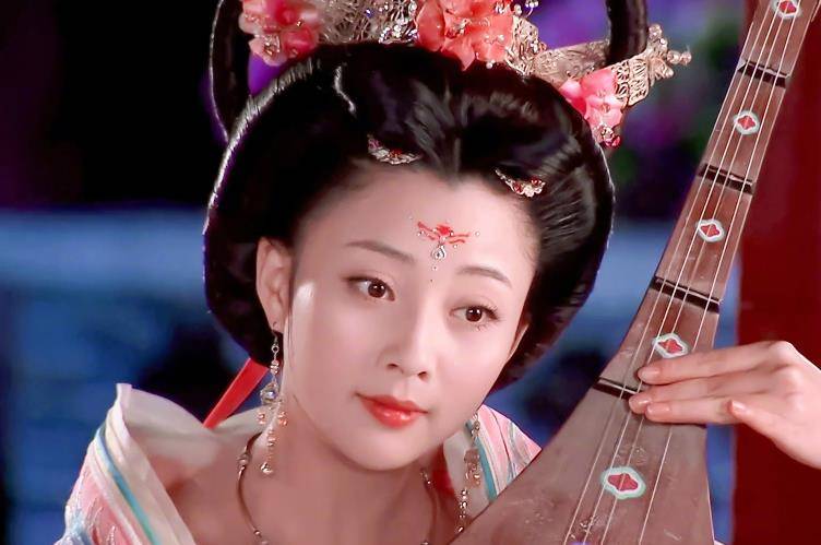 同台诠释"四大美人",王昭君时尚众人,韩雪却被指形象不符_杨贵妃_角色