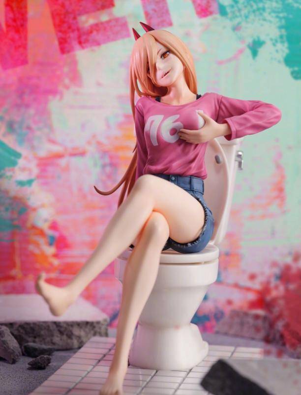 而且和原作不同的地方,原本原作这里是把马桶盖给盖上了,手办这里不明