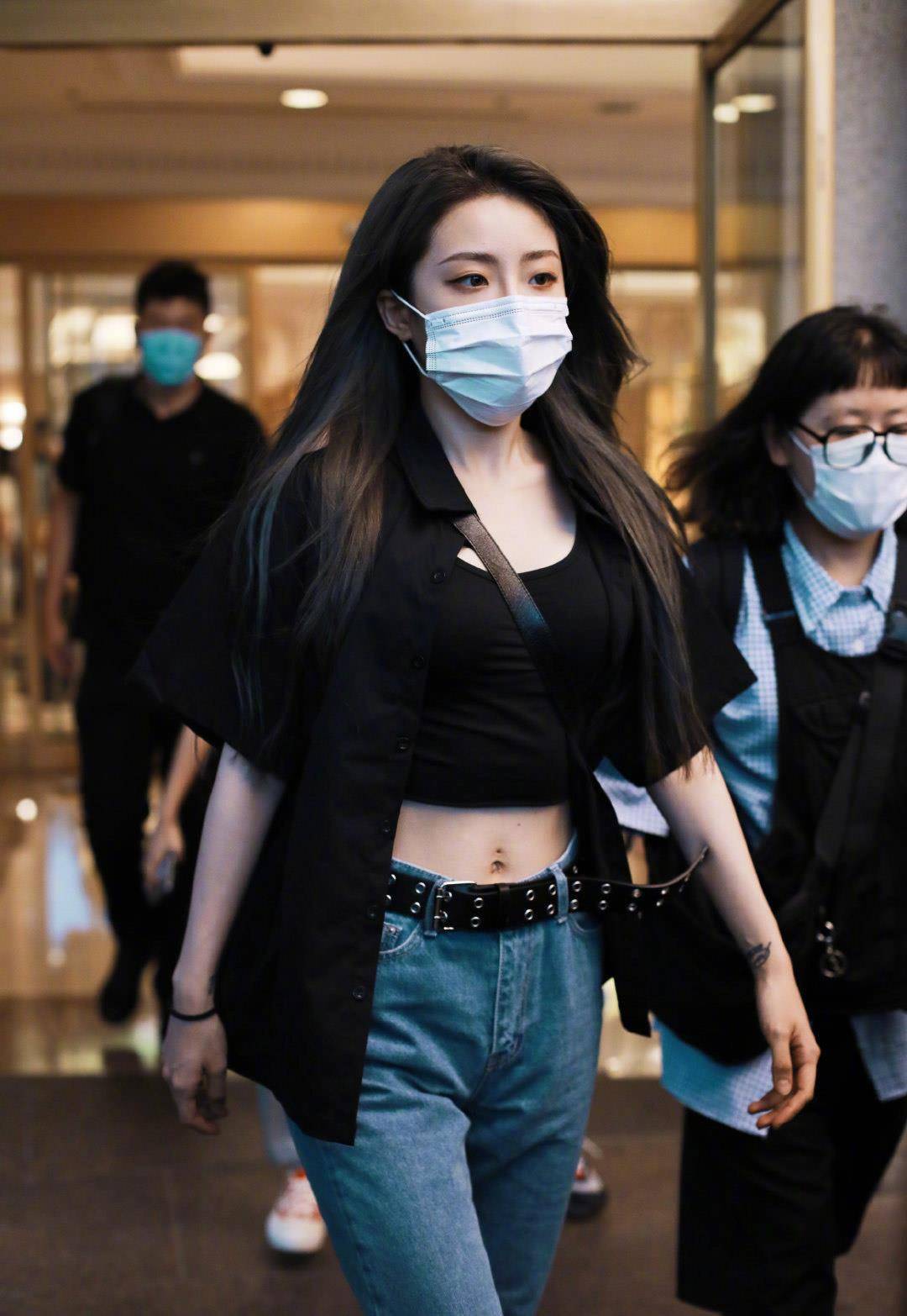 喻言是端水大师?