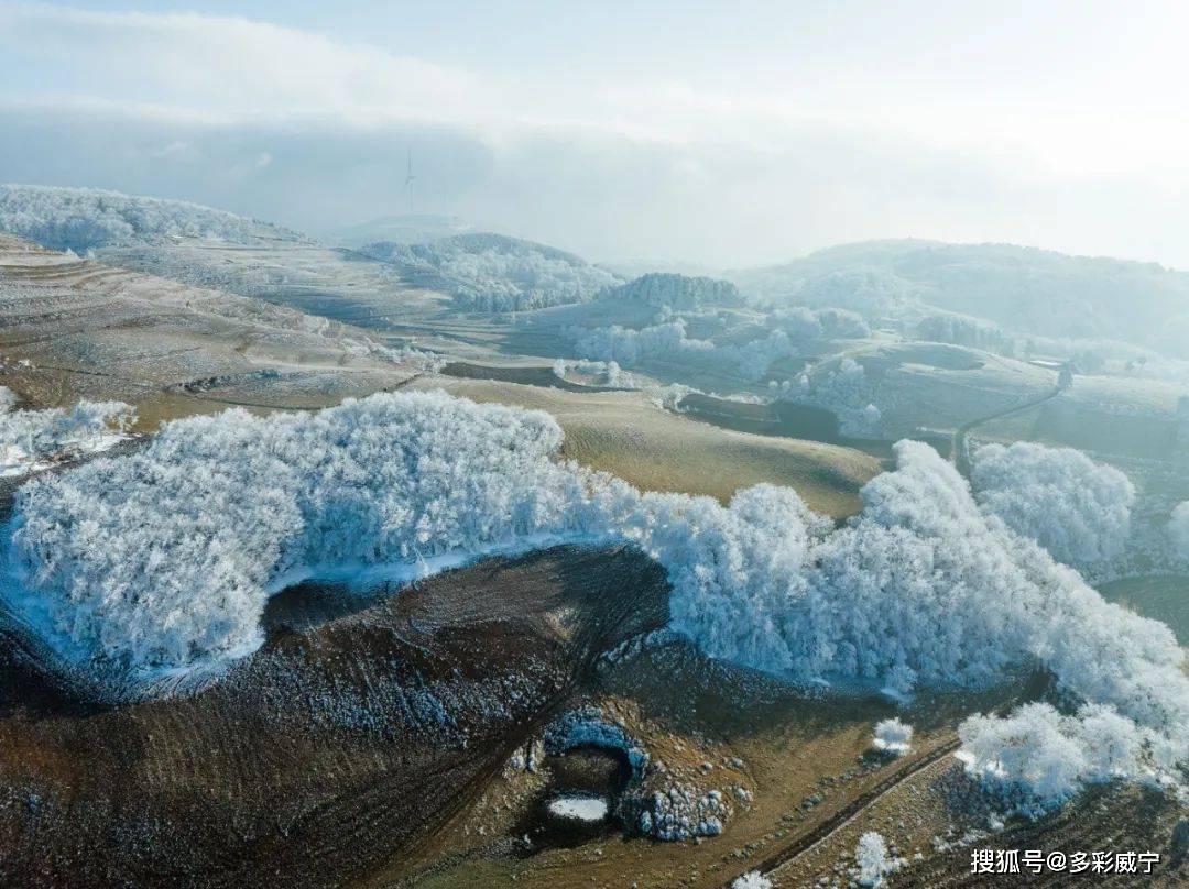 贵州威宁:雪后高原草场美如画_雪山镇_摄影_毕节市