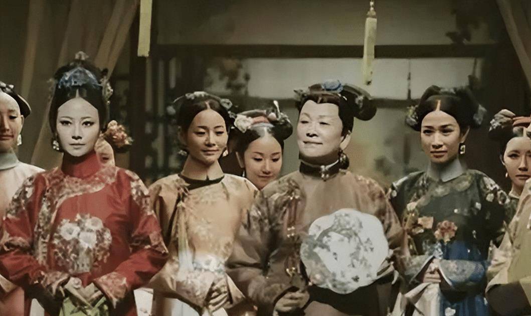 原创
            看看清朝皇妃的真实容貌，珍妃堪比绝世美女，魏璎珞原型的确迷人