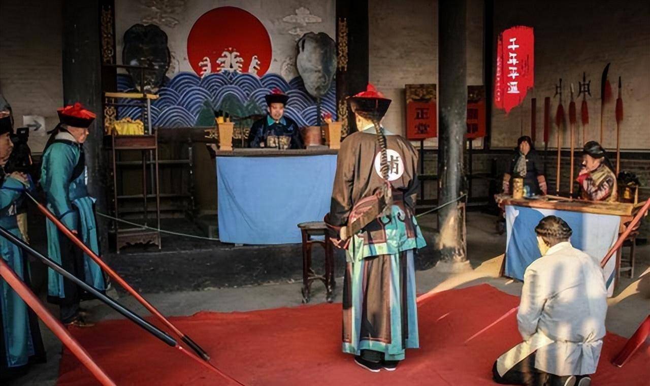 朱元璋建立的宗人府,为何到了清朝,才让皇家子弟们又爱又怕?