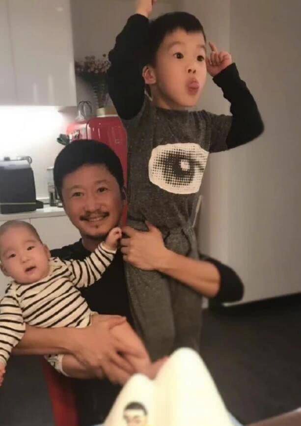 真诚!谢楠怀二胎晒照"保证安全"-第1张图片-霓裳博客