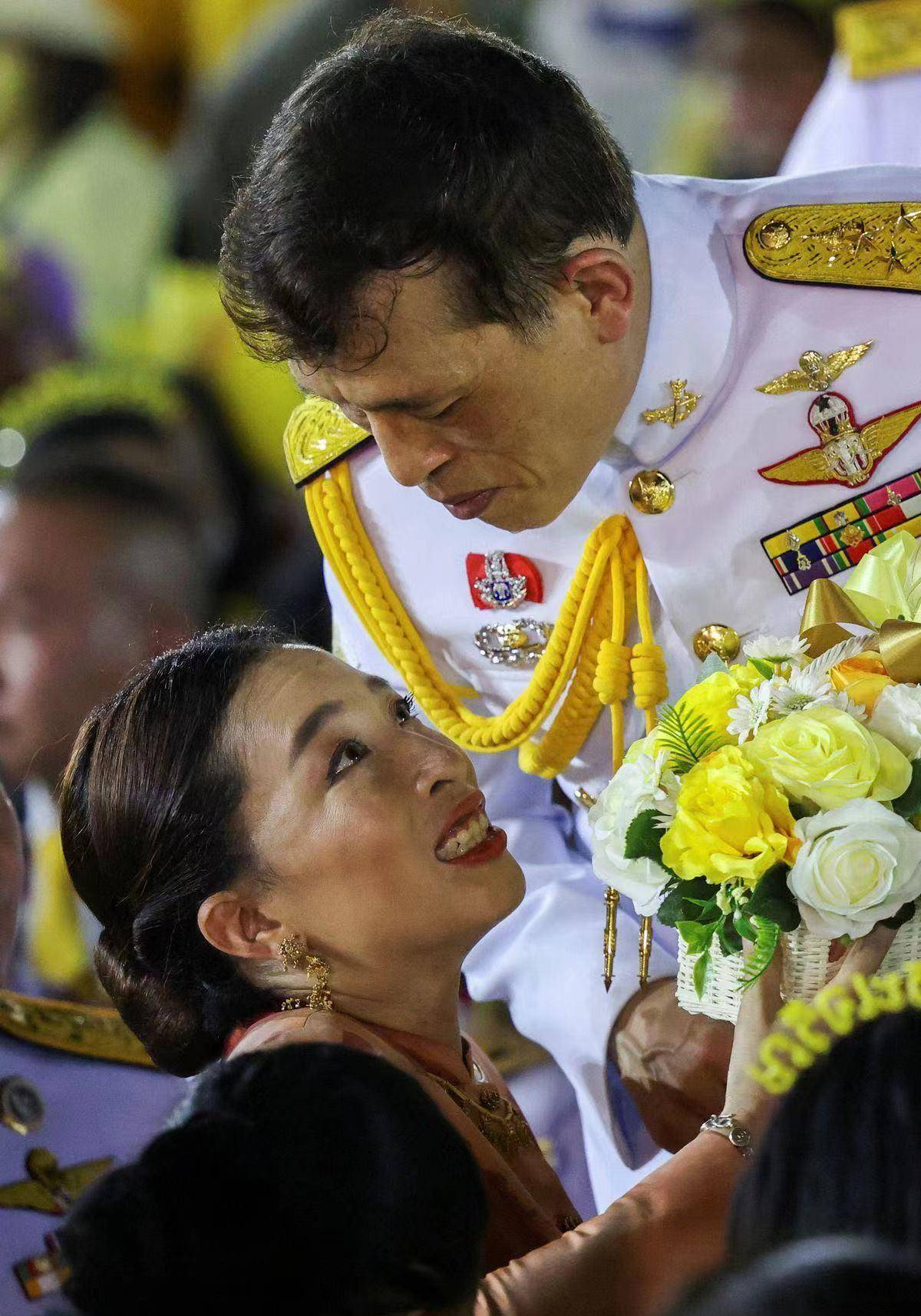 泰国国王的女儿几周后仍然昏迷不醒,宫殿:情况不容乐观_拉隆_公主