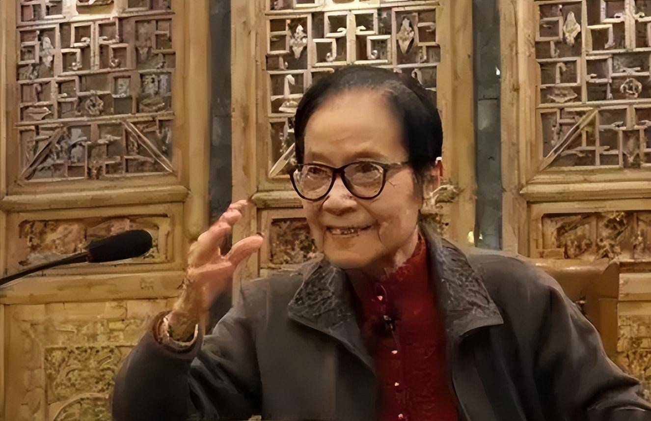 精通儒释道,百岁仍在讲课的奇女子,叶曼:这一切都是父亲的功劳_先生