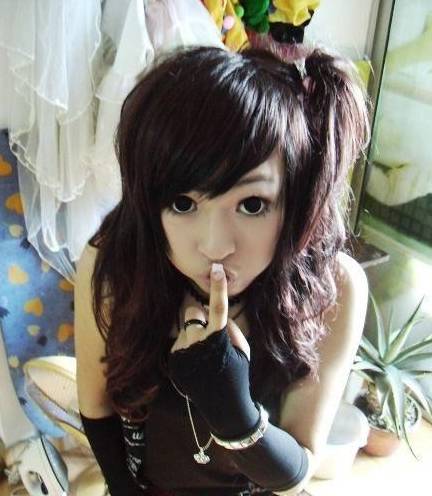 曾经,13岁的杀马特女生,犹如出水芙蓉,长大后,她们过得怎么样_漂亮