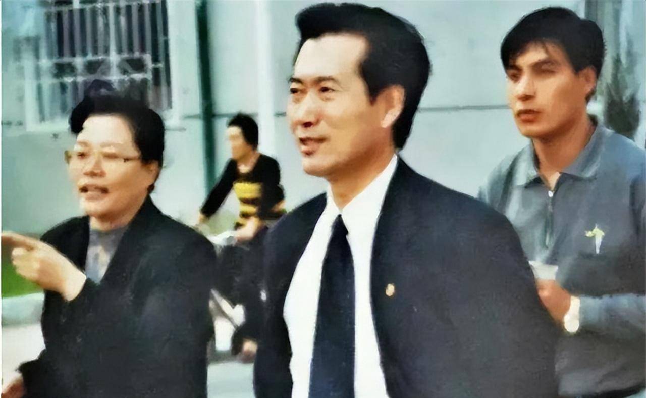 沈阳"双面市长"慕绥新落马记_公司_慕某_女儿