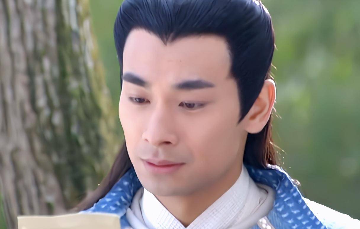 赵文卓饰演的李君羡,原太子李建成之子,英气十足,文武双全.