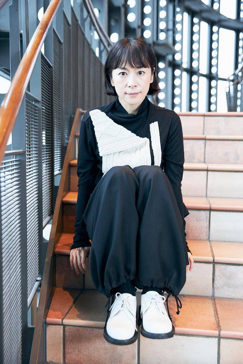 53岁模特的穿衣心得:"买一件新衣服,就会送人一件旧衣服 "_生活_西田