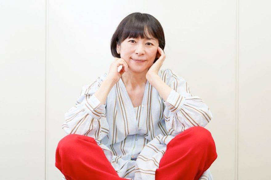 53岁模特的穿衣心得:"买一件新衣服,就会送人一件旧衣服 "_生活_西田