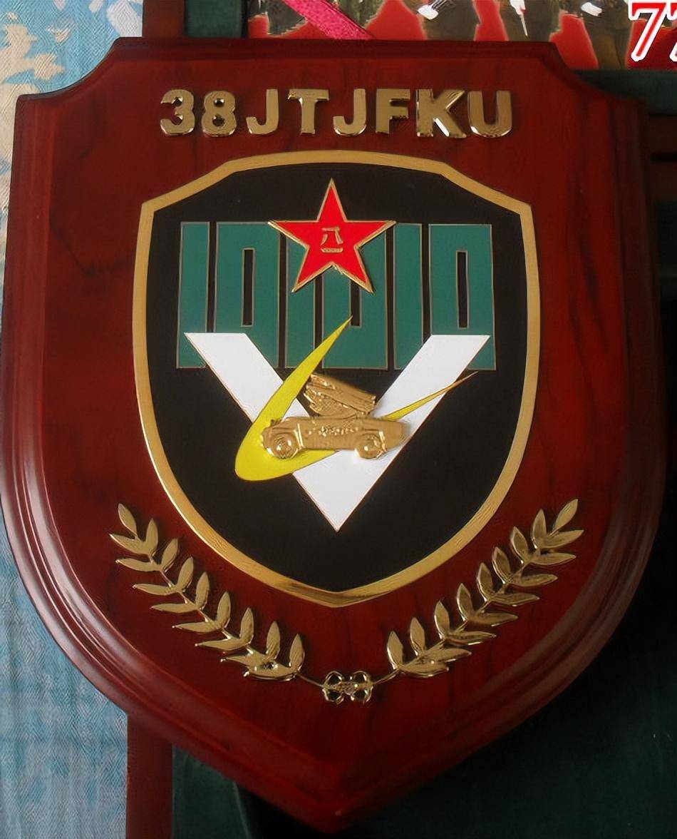 中国军衔上的枪是什么型号?这些部队纹章也太有趣了_步枪_标志_汉阳造