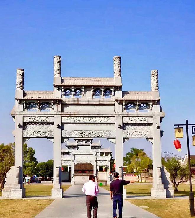 寶積禪寺古鎮城門古鎮全貌現在的浮樑古鎮有宋代佛塔,浮樑古縣衙,東埠