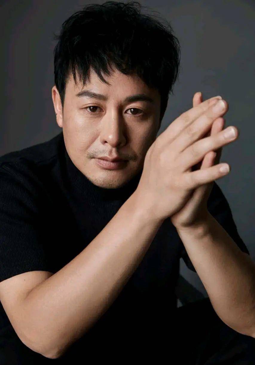3年面试了840个剧组,46岁依旧未婚未育,张颂文终于等来《狂飙》