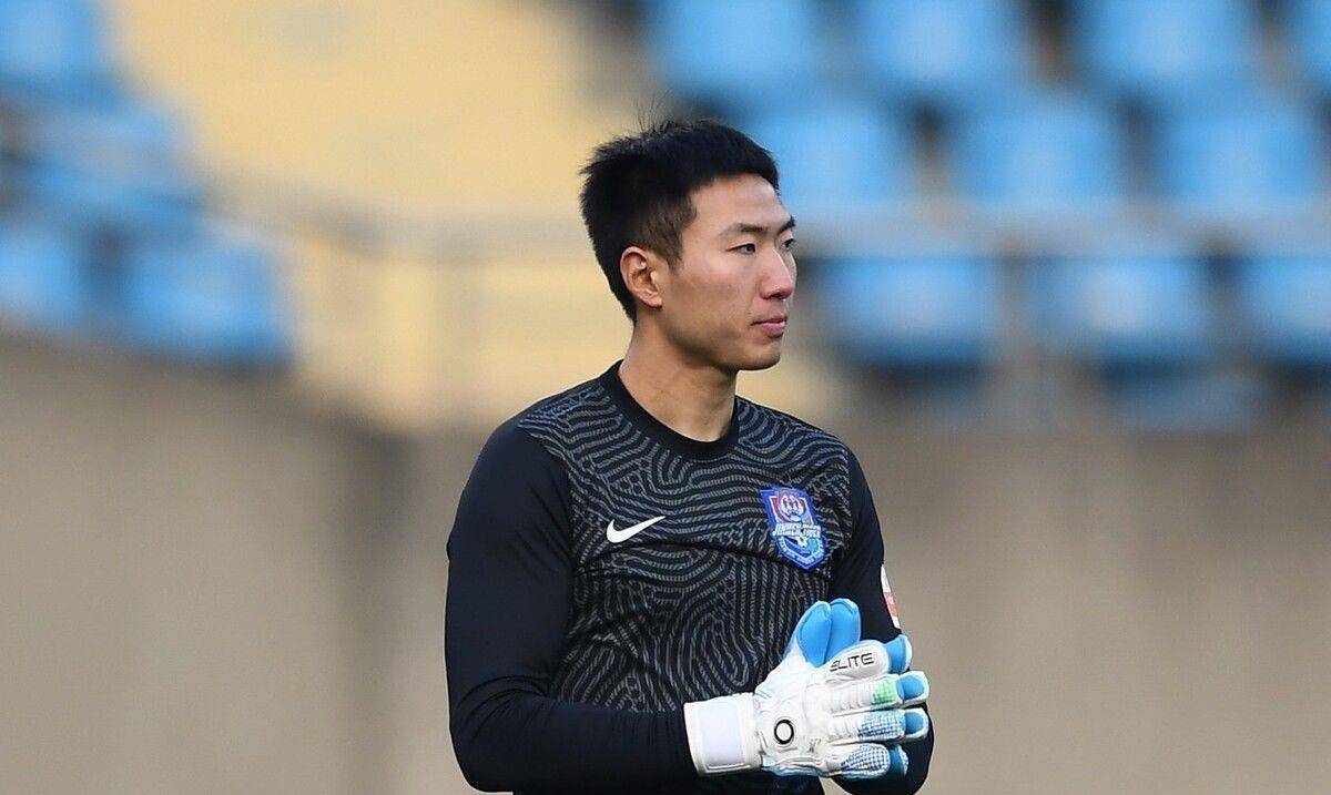 津门虎门将位置悄然替换 前恒大功勋保级战屡神扑_方镜淇_天津_滕尚坤