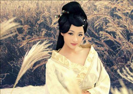 回到六安,命在南书房任职多年,已退休的高士奇陪同他从杭州回京城.