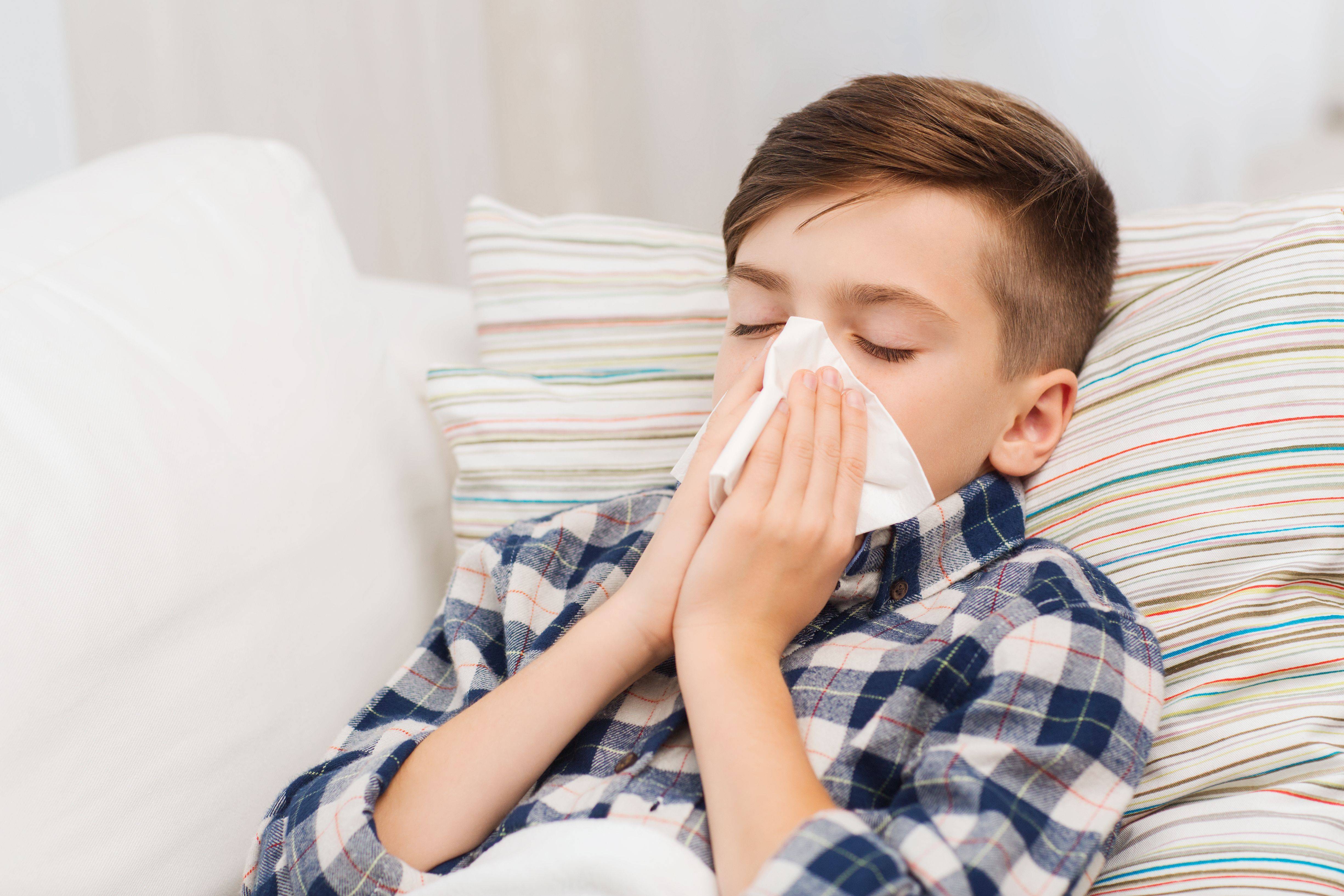 孟鲁司特钠：过敏性鼻炎能帮助抵御奥密克戎病毒，是真的吗?？