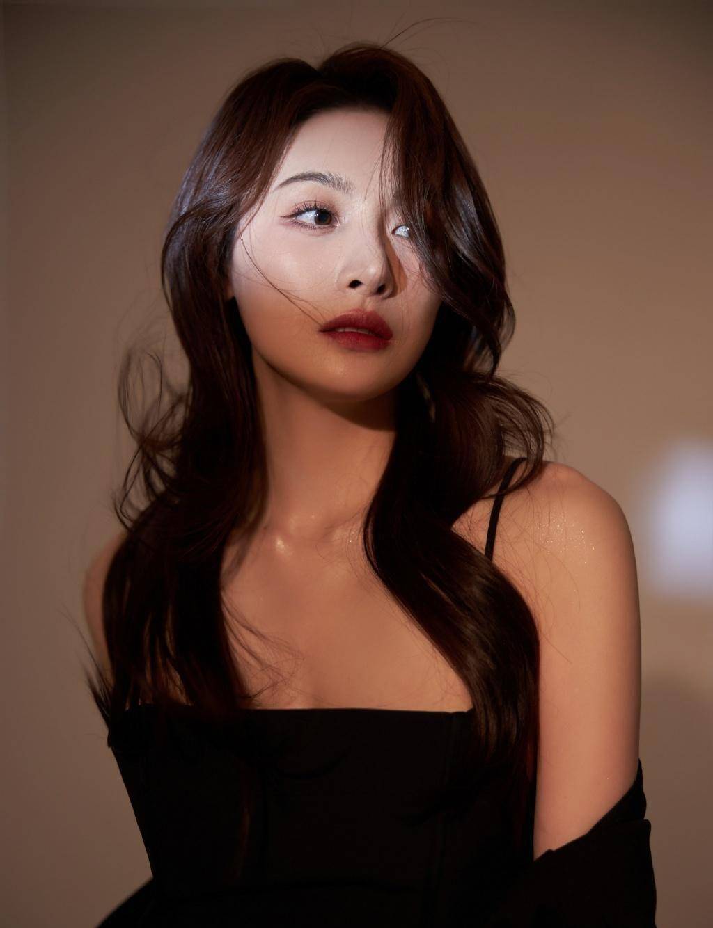 《狂飙》高启兰的扮演者隆妮为什么不火呢?