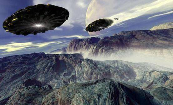 南极洲现神秘“冰船”？还有窗户和烟囱，与外星文明有什么联系？(图3)