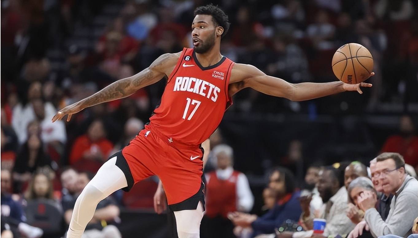 休斯顿火箭用一份4年1600万的合同拿下了20 13悍将_伊森_休斯敦火箭队