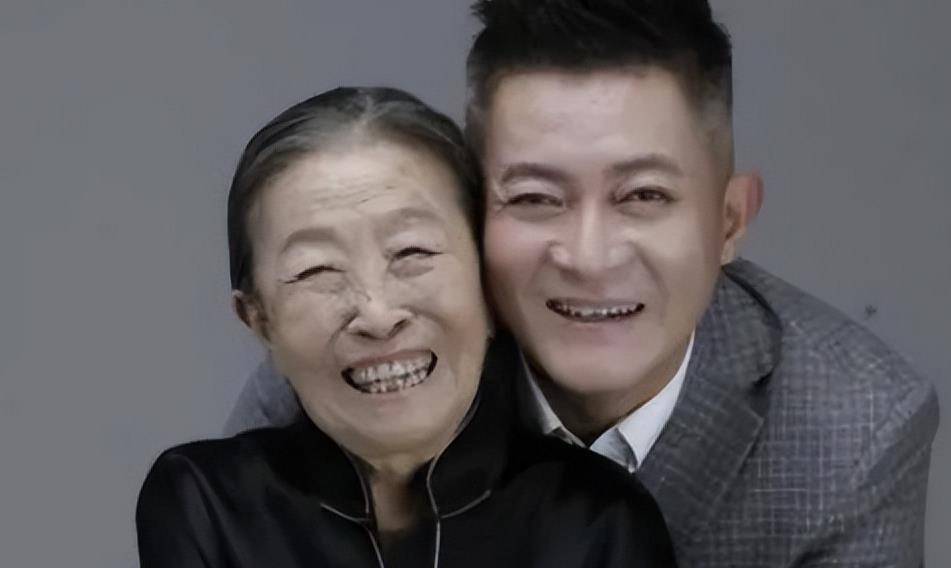 "丑娘"张少华:人丑心更丑,年少时做下错事,晚年眼中常含泪水_妈妈